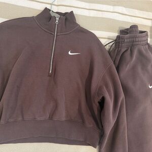 Nike Women Brown Sweatpants with White Swoosh